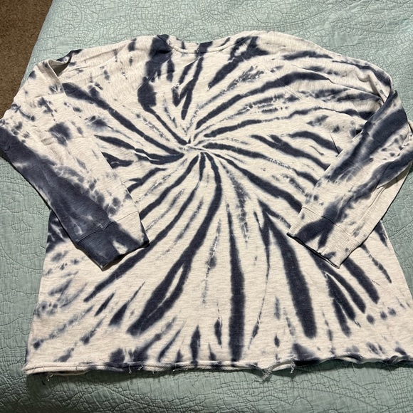 Maurice’s Blue/White Tie Dye Sweatshirt - Size L - Picture 6 of 6